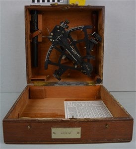 Image description is not available for FIM2015.294a-b